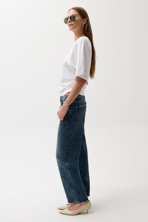 Pistola Lexi Mid Rise Bowed Straight Jean