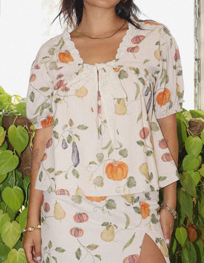 Veggie Print Puff Blouse