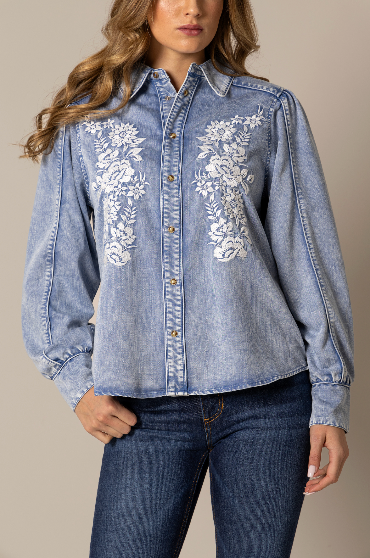 Kimes Womens Mae Embroidered Shirt