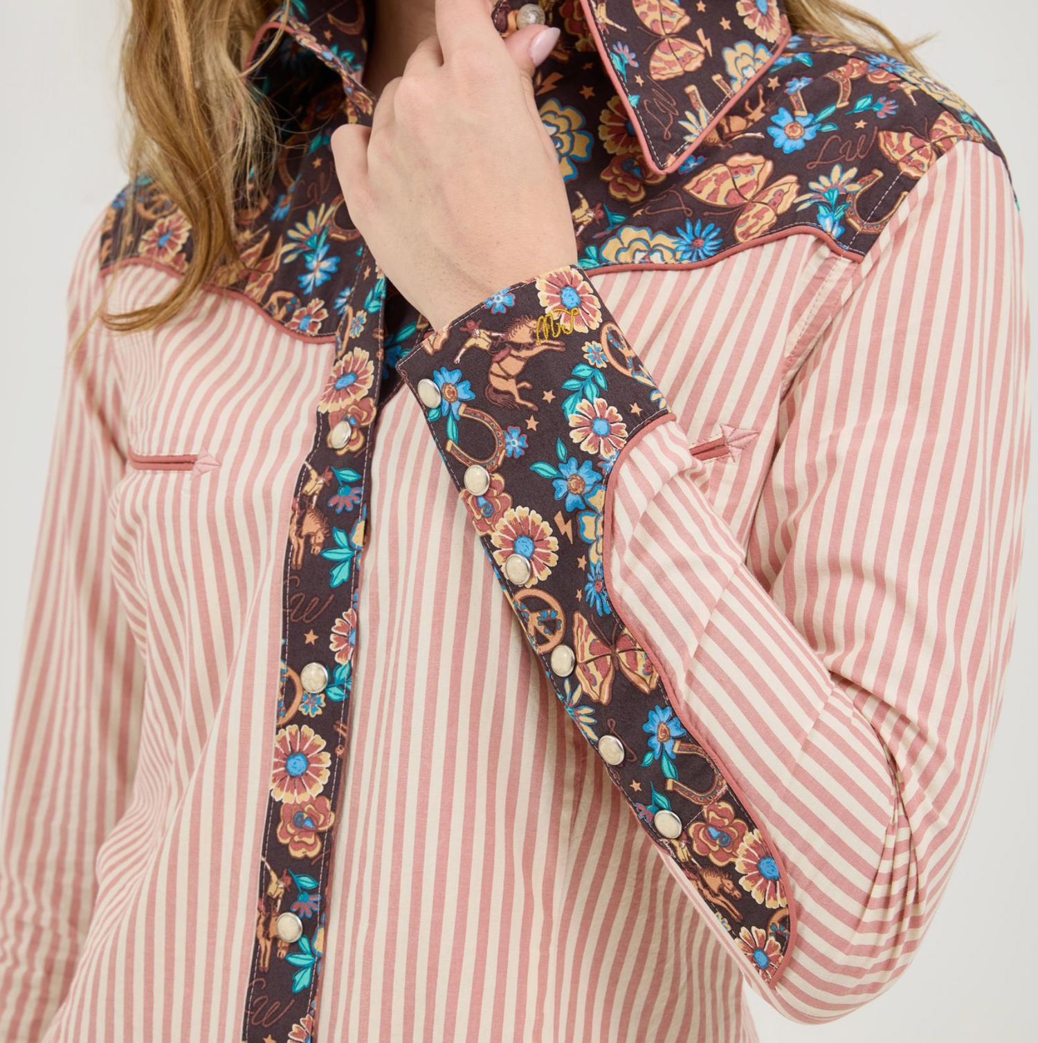 Lainey Wilson Prairie Print Shirt