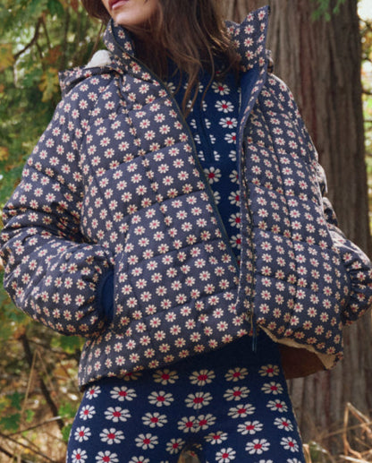 The Great Whistler Puffer in Mini Frosted Daisy