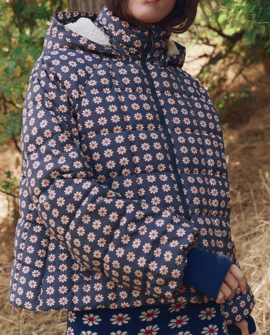 The Great Whistler Puffer in Mini Frosted Daisy fully insulated daisy print 