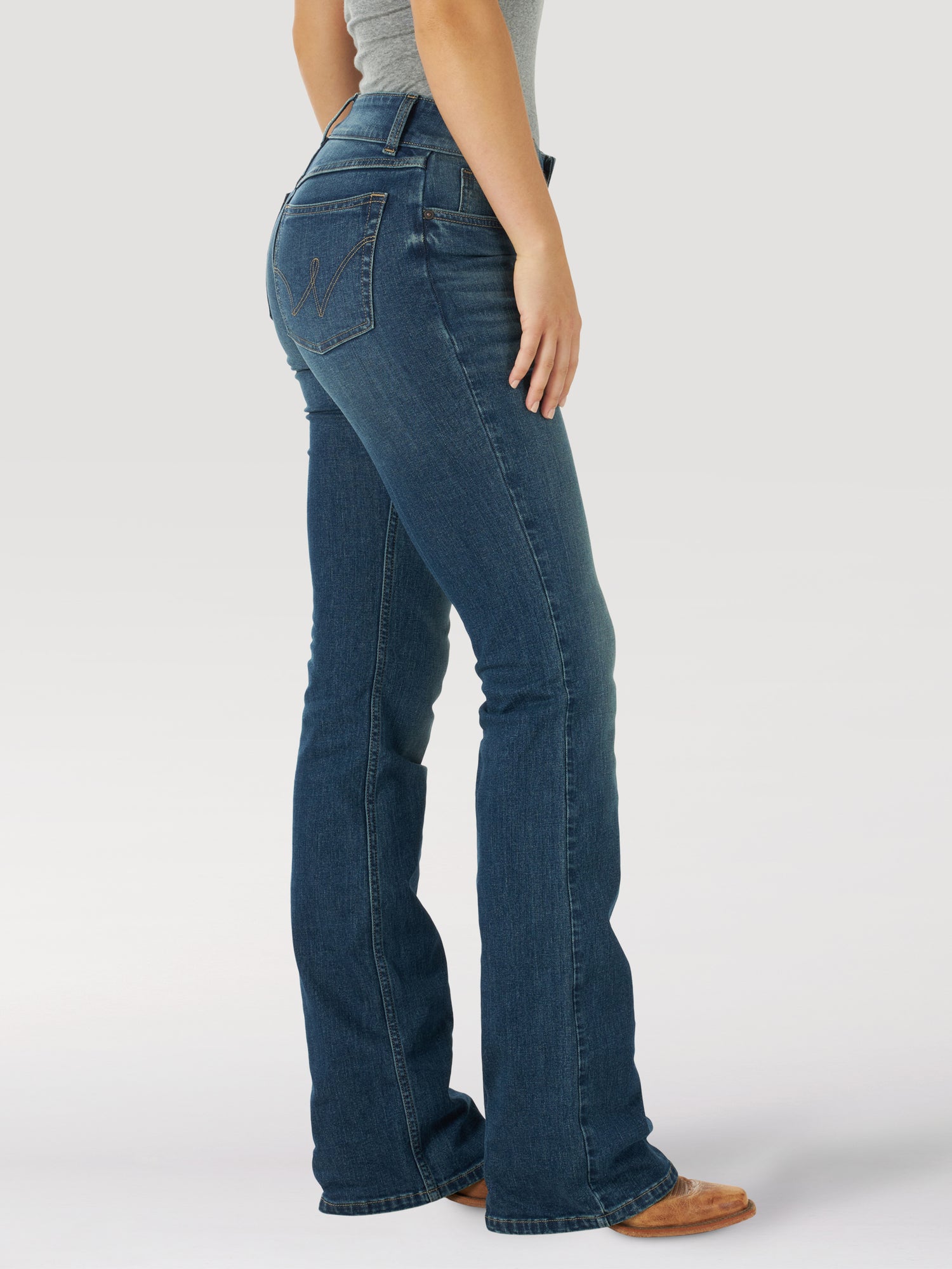 Wrangler Womens Essential Mid-Rise Boot Cut Pant