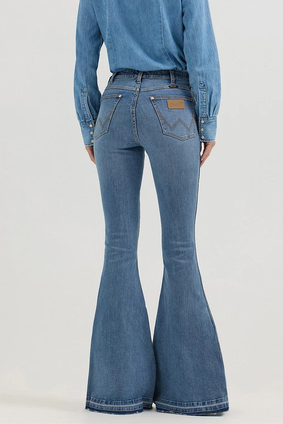 Wrangler Lainey Wilson Bell Bottoms - Daydream back