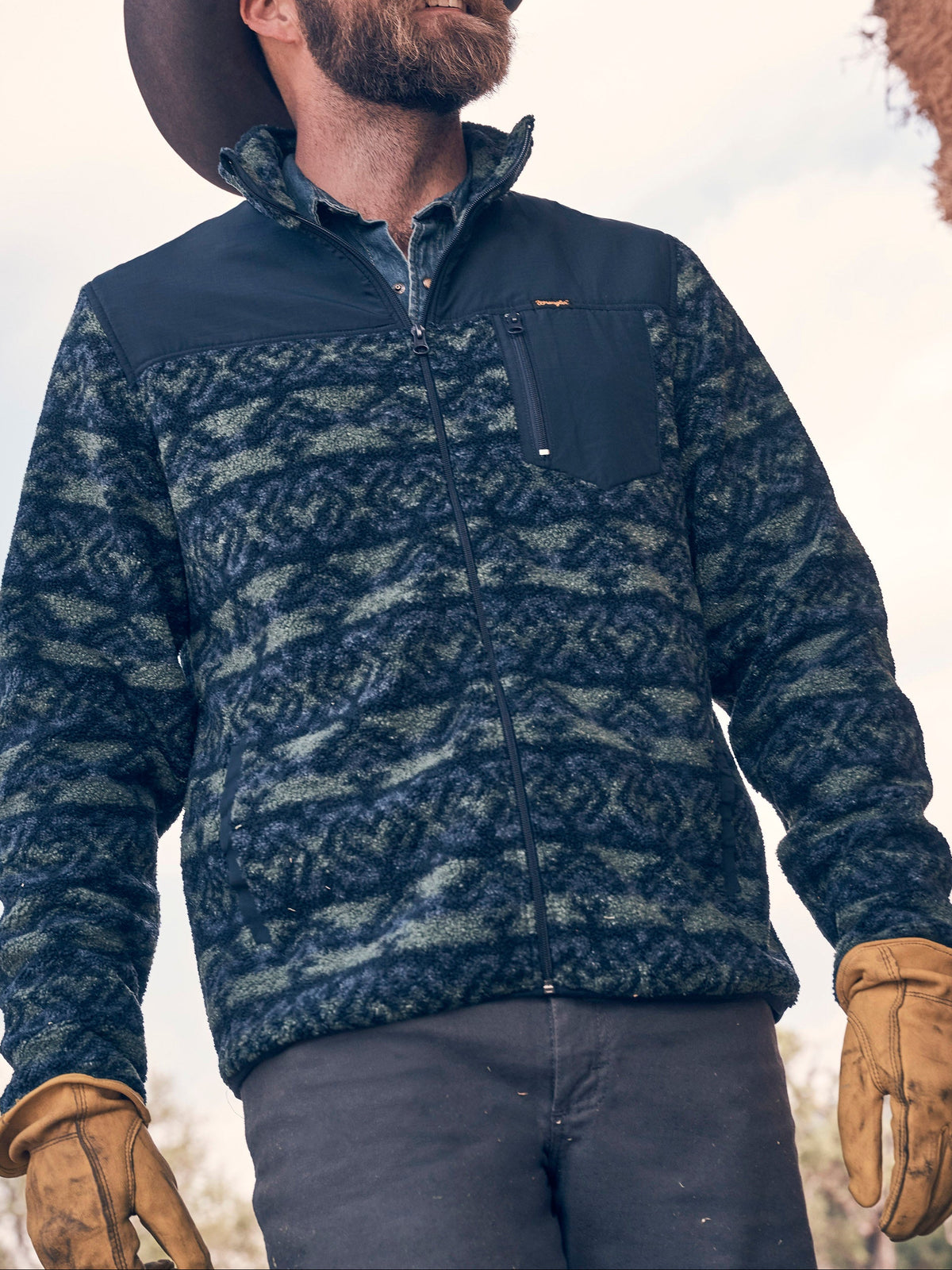 Wrangler Mens Hay Away Sherpa Zip Front Ripstop Yoke Jacket in dark forest green 100 percent polyester western clothing Utah SKU 112382937
