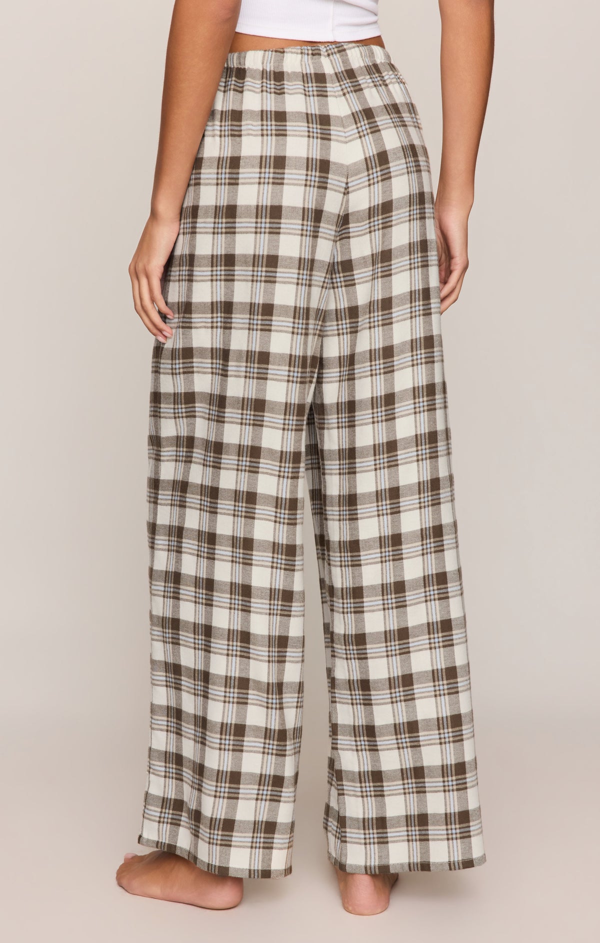 Z Supply Better Off Plaid Flannel Pant Cocoa Bean adjustable drawcord at the elastic waist womens western clothing