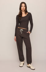Z Supply Uptown Classic Fleece Jogger Cocoa Bean side seam pockets at the hip ranch wear