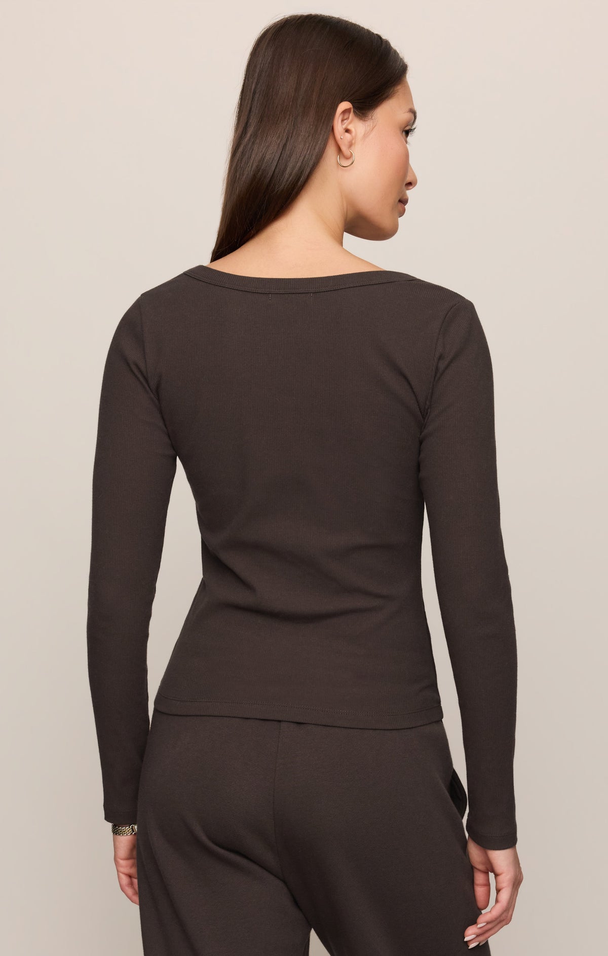 Z Supply Greyson Scoop Long Sleeve Tee Cocoa Bean scoop neckline with an easy body skimming fit womens western clothing