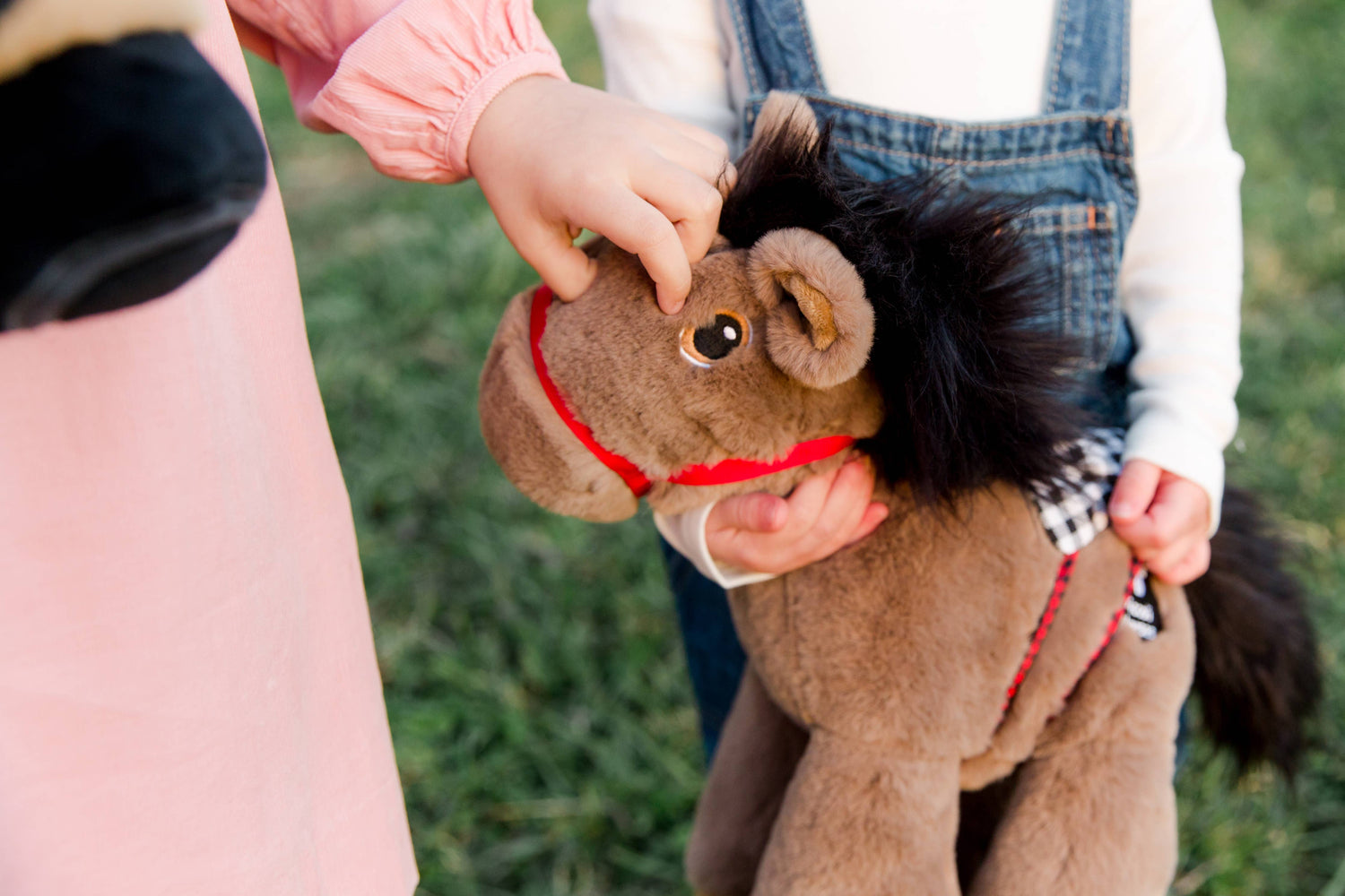 PIccoli Western Classic Plush Horse