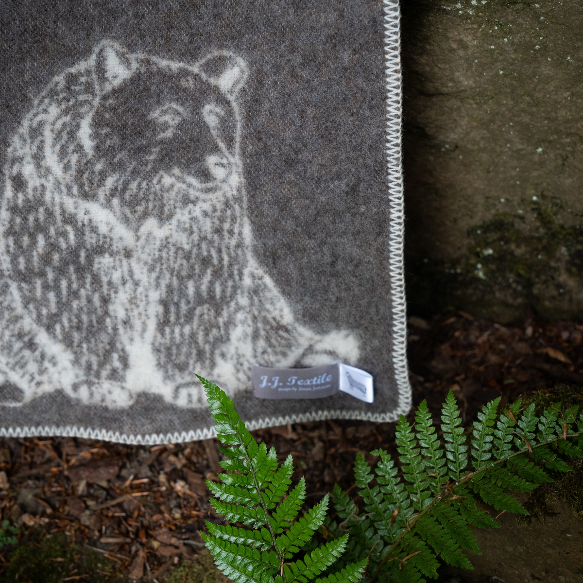 JJ Textile Bear Wool Blanket