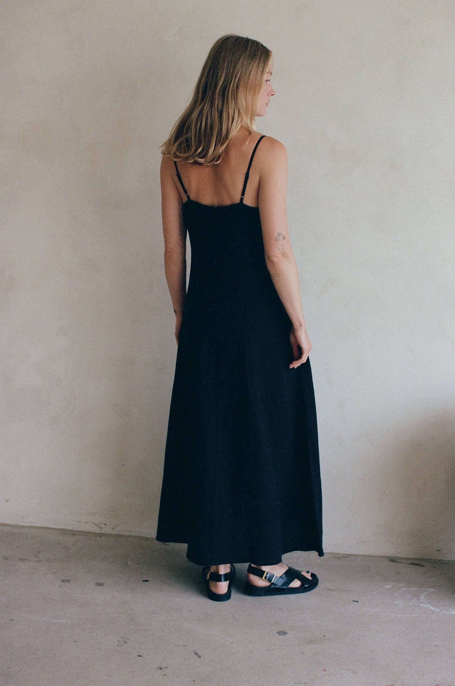 Quella Linen Spaghetti Strap Maxi Dress