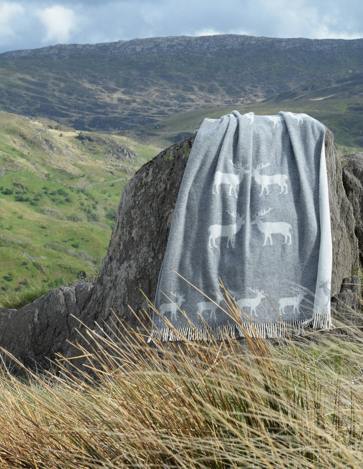 JJ Textile Deer Grey Wool Throw