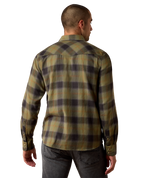 Ariat Mens Retro Hahn Fitted Snap Shirt Four Leaf Clover Plaid fitted silhouette through the body with a long tuckable hem and western back yoke ranch wear
